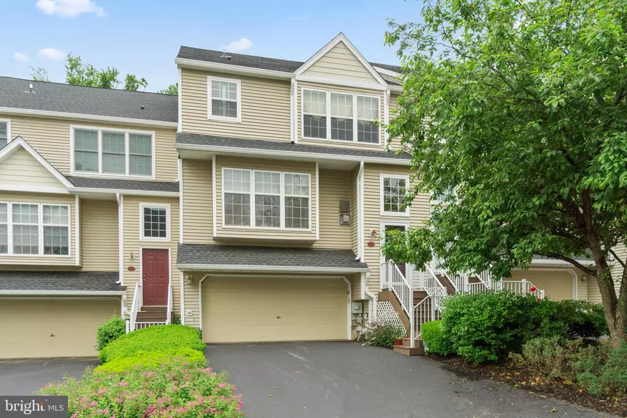 440 LAKE GEORGE CIR, West Chester, PA 19382