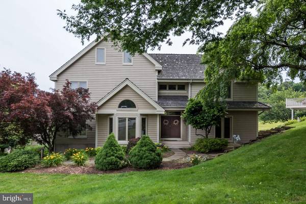 28 WILKINSON DR, Landenberg, PA 19350