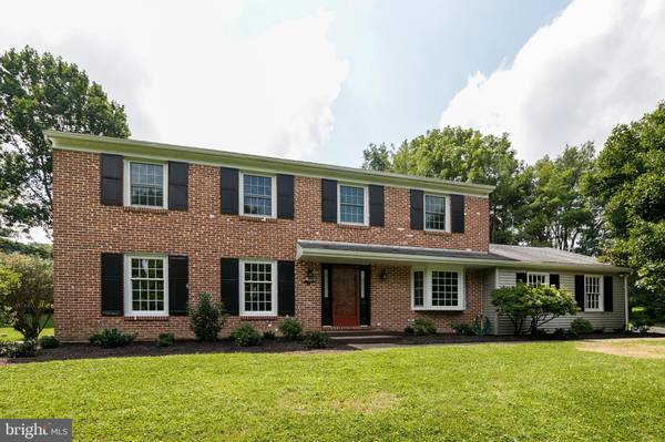 4046 HOLLOW RD, Malvern, PA 19355