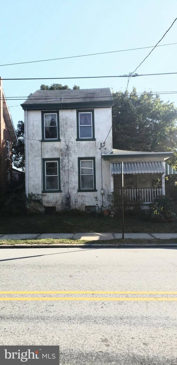 39 S 5TH ST, Oxford, PA 19363