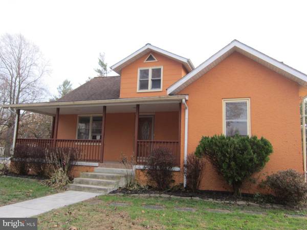 28 E SUMMIT AVE, Oxford, PA 19363