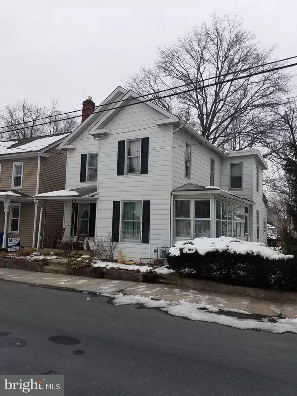 157 S RAILROAD ST, Hummelstown, PA 17036