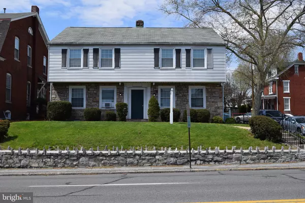 Harrisburg, PA 17103,2448 WALNUT ST