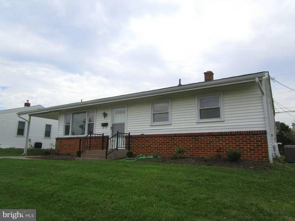 104 DONALD AVE, Middletown, PA 17057