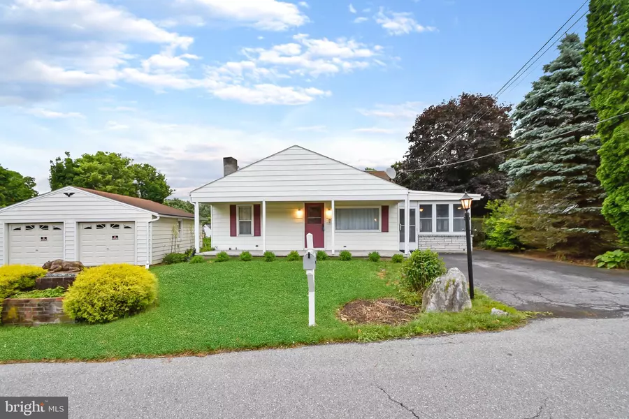 51 ETHEL AVE, Hummelstown, PA 17036