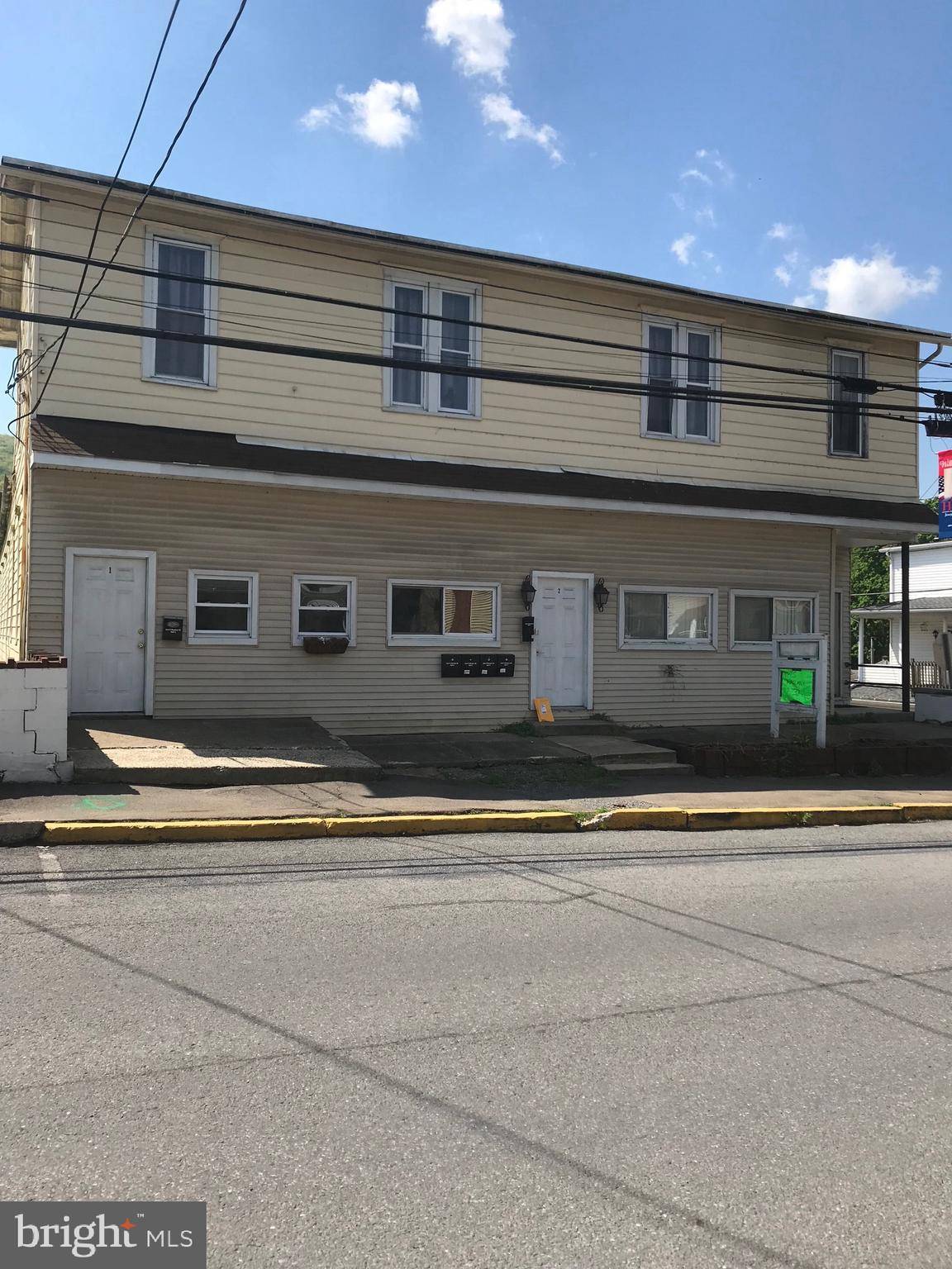 Williamstown, PA 17098,242 E MARKET ST