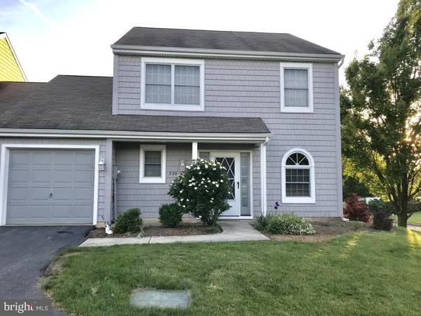 238 CRESCENT DR, Hershey, PA 17033