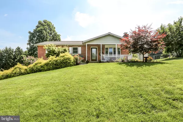 69 BASLER DR, Elizabethtown, PA 17022