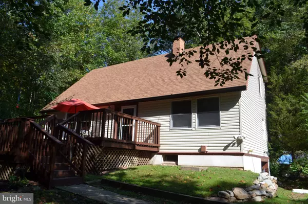 1551 MOUNTAIN RD, Dauphin, PA 17018