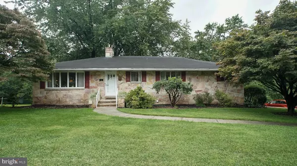 1455 PEIFFERS LN, Harrisburg, PA 17113