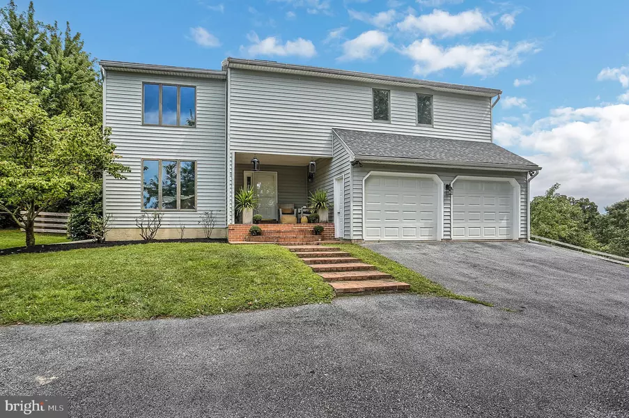 677 S CRAWFORD RD, Hummelstown, PA 17036