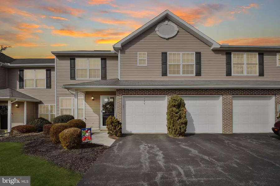 152 MERLIN DR, Hummelstown, PA 17036