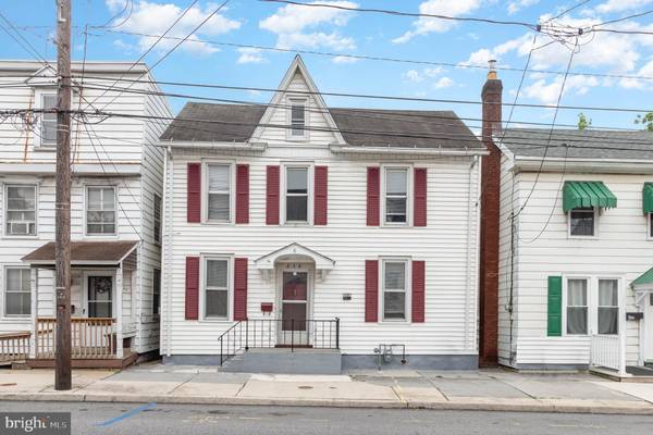 236 E MAIN ST, Middletown, PA 17057