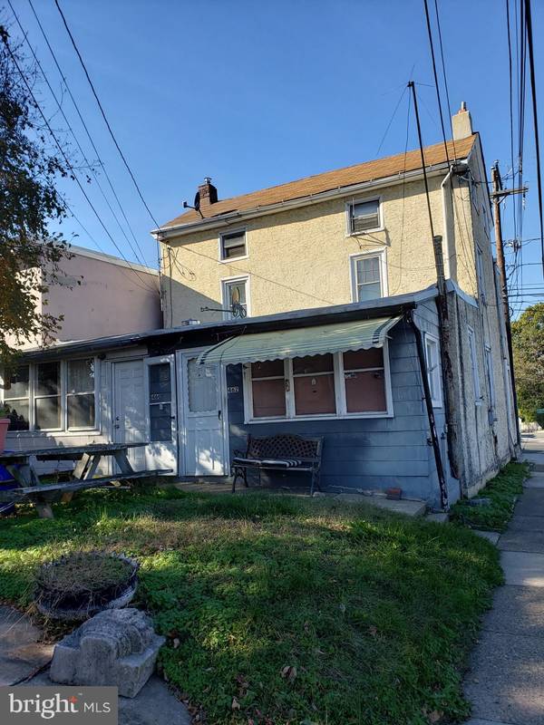 Clifton Heights, PA 19018,462 E BALTIMORE AVE