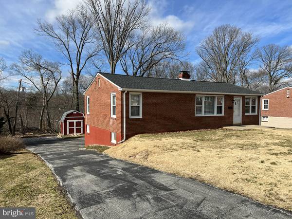 48 ROCKWOOD RD, Newtown Square, PA 19073