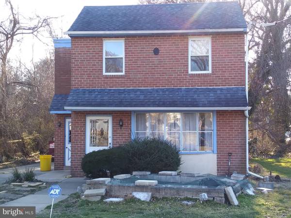 66 S WYCOMBE AVE, Lansdowne, PA 19050