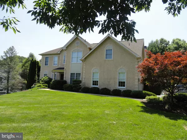 Newtown Square, PA 19073,8 LAUREL LN