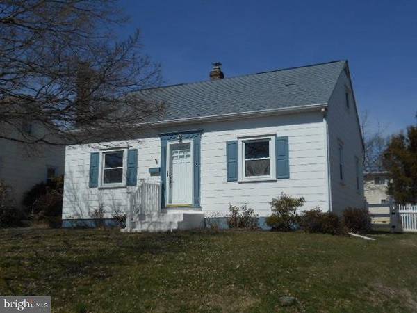 15 RIDGE RD, Aston, PA 19014