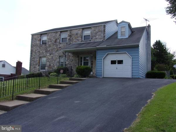 806 W ROLLING RD, Springfield, PA 19064