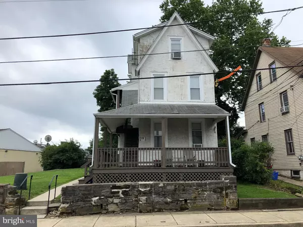 20 MAPLE TER, Clifton Heights, PA 19018