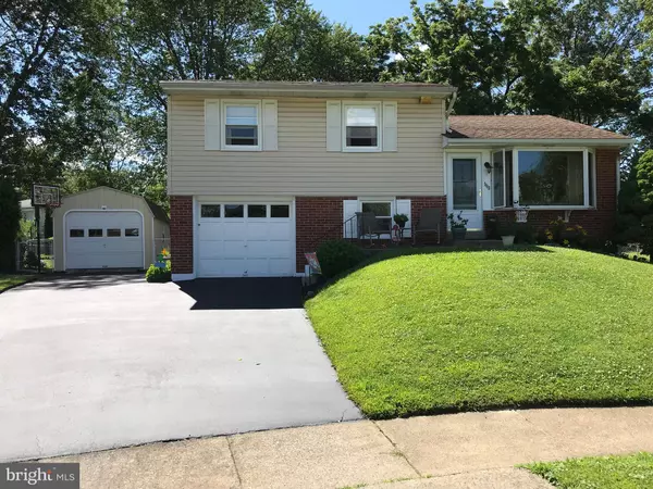 1113 WYNNBROOK PL, Secane, PA 19018