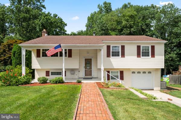 2429 W COLONIAL DR, Upper Chichester, PA 19061