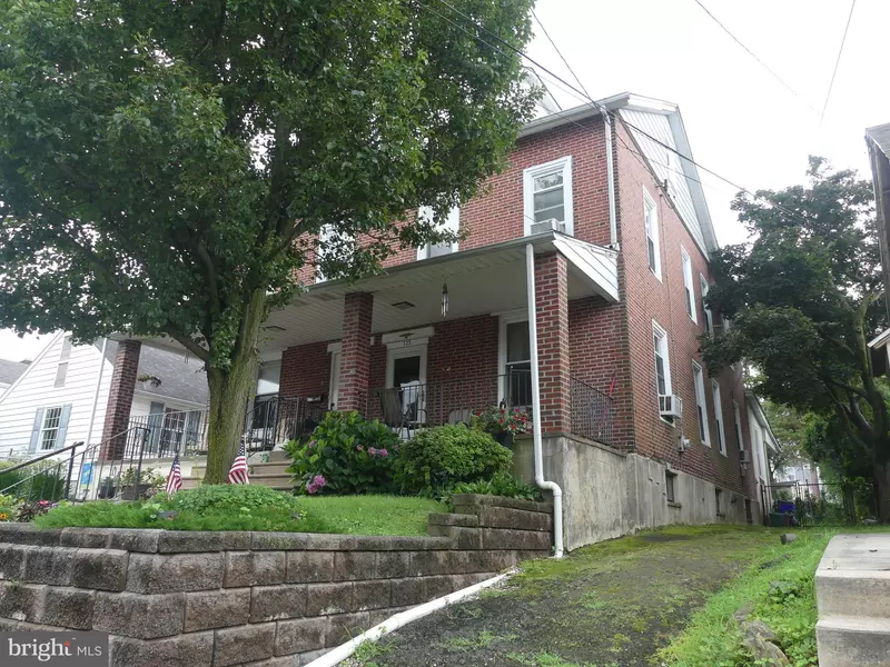 322 WALNUT ST, Clifton Heights, PA 19018