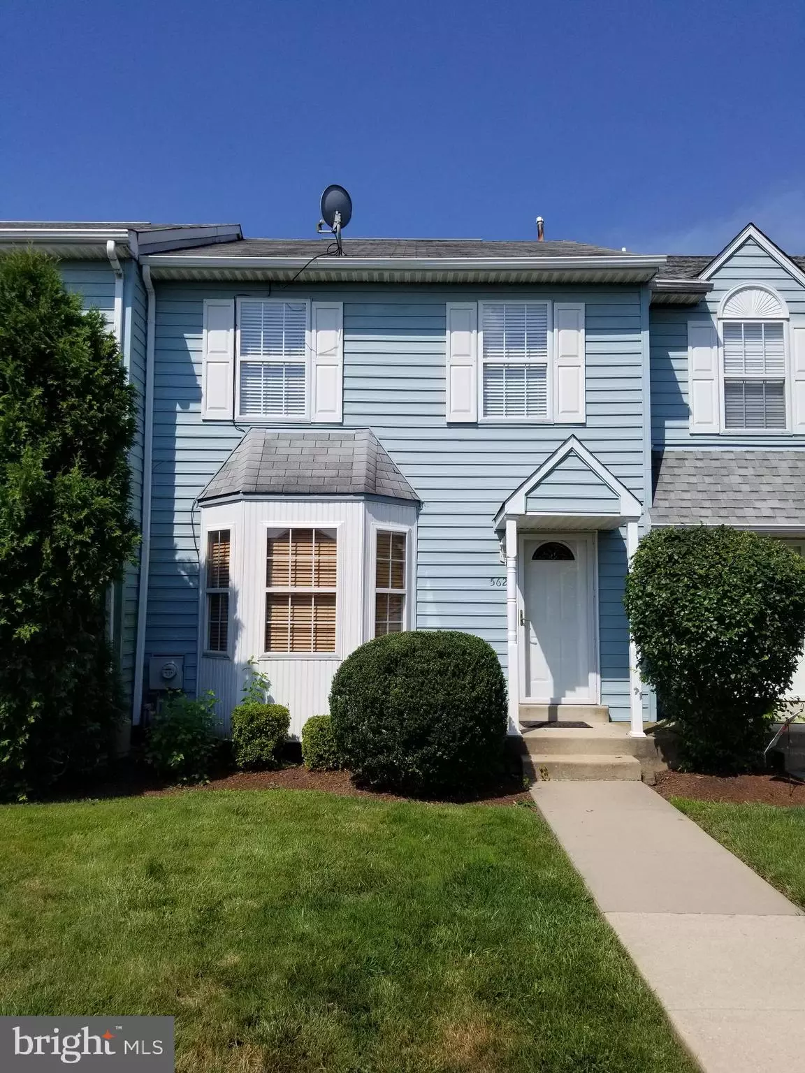 Aston, PA 19014,562 APPLEWOOD CT