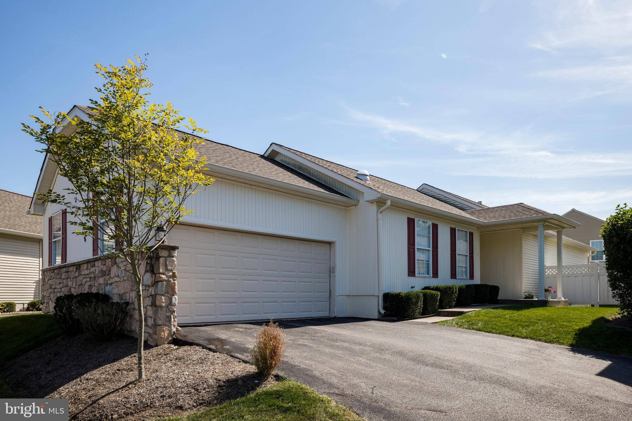 1504 N HUNTING HORN, Glen Mills, PA 19342