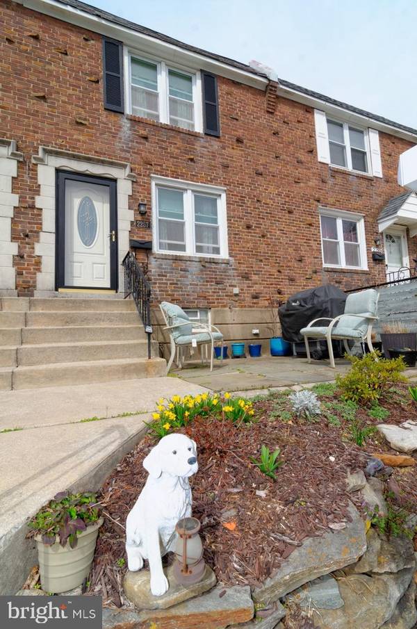 2257 DERMOND AVE, Upper Darby, PA 19082