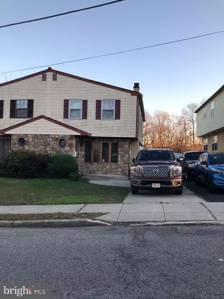 604 RIVELY AVE, Darby, PA 19023