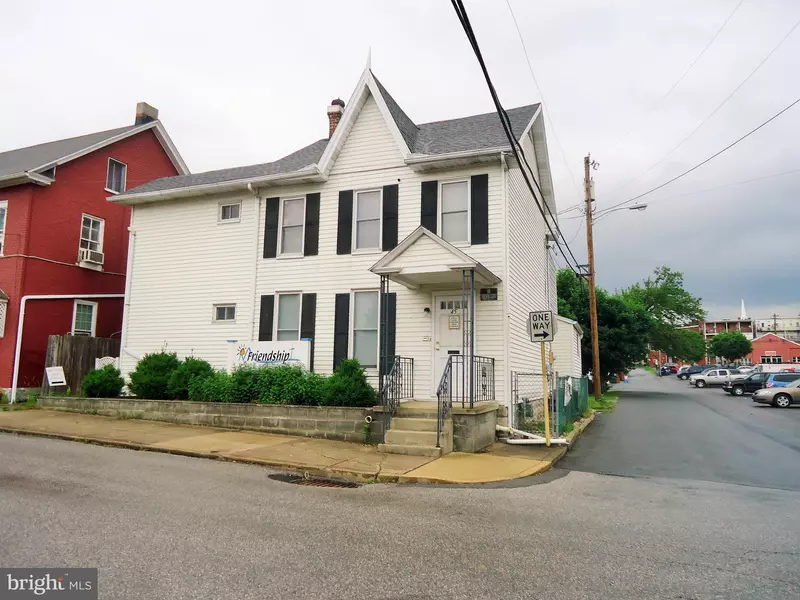 45 2ND ST W, Waynesboro, PA 17268