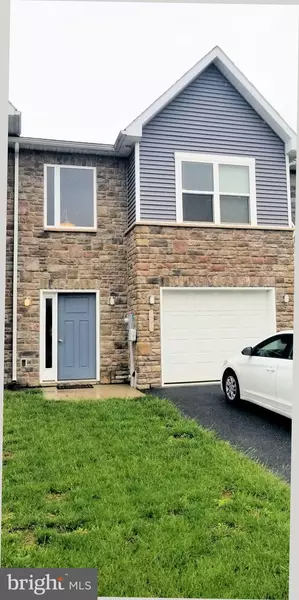 210 MERIWEATHER DR, Chambersburg, PA 17201