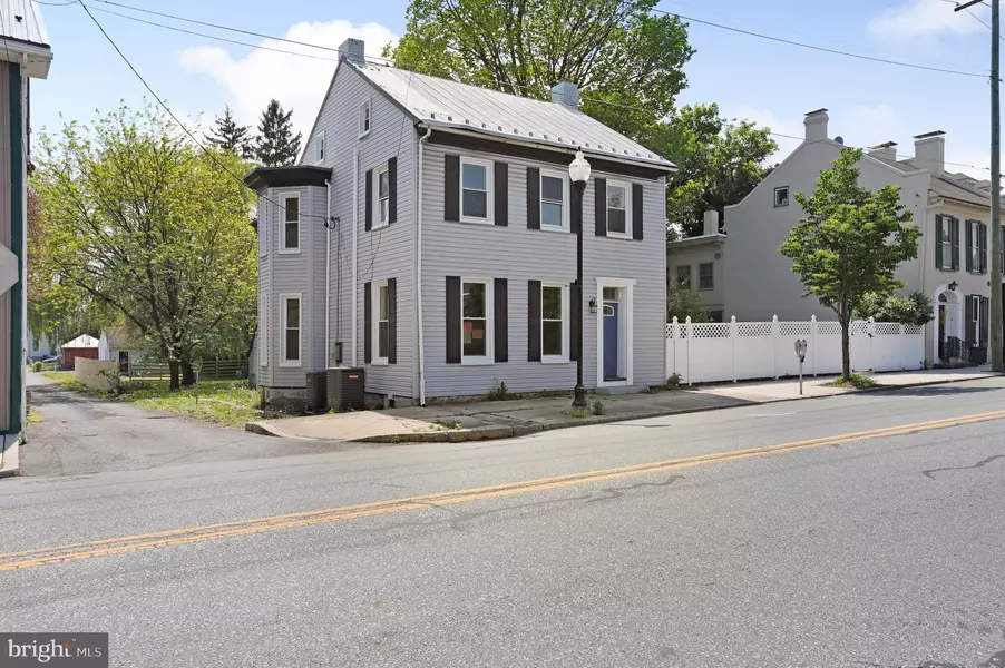 224 W MAIN, Waynesboro, PA 17268