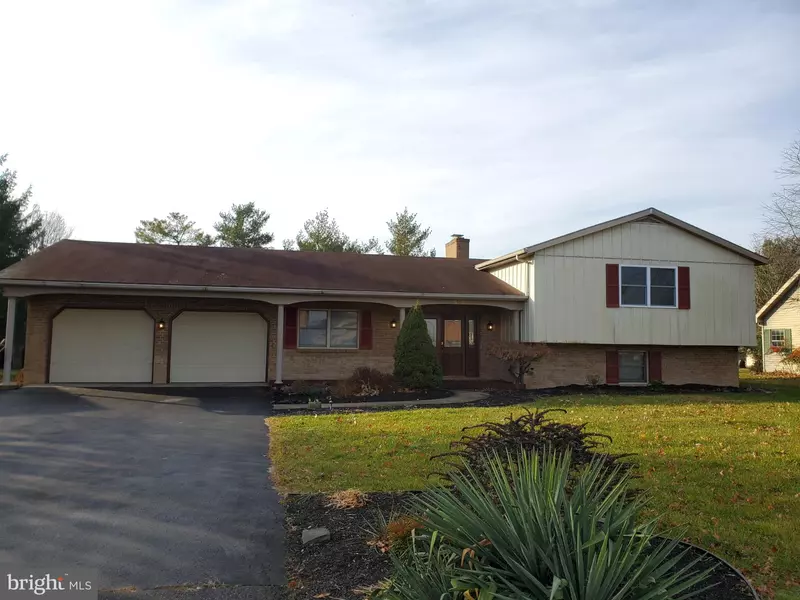 502 COLONIAL DR, Greencastle, PA 17225