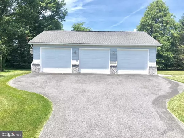 Greencastle, PA 17225,211 ORCHARD CIR