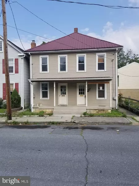 10-11 LINCOLN AVE, Waynesboro, PA 17268