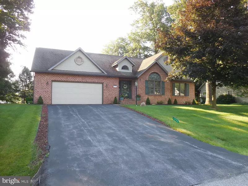 7033 FAIRWAY OAKS, Fayetteville, PA 17222