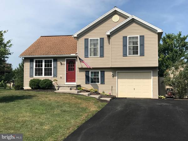 3833 MOUNTAIN SHADOW CIR, Fayetteville, PA 17222