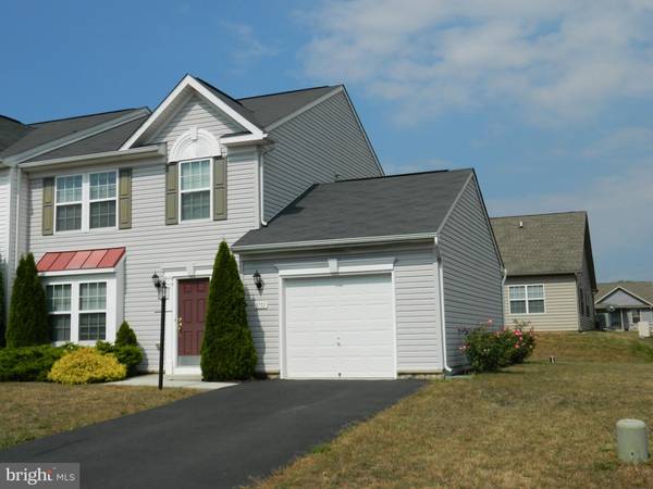 3751 ROLLING HILLS DR, Greencastle, PA 17225