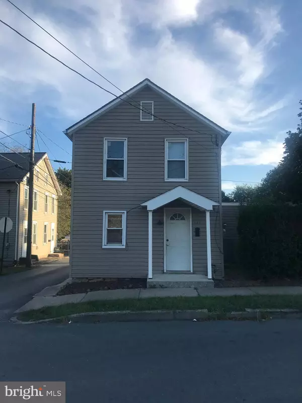 138 EAST SOUTH, Chambersburg, PA 17202