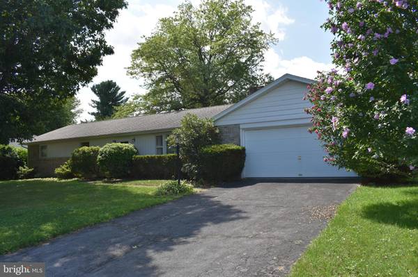 128 HERITAGE RD, Chambersburg, PA 17202