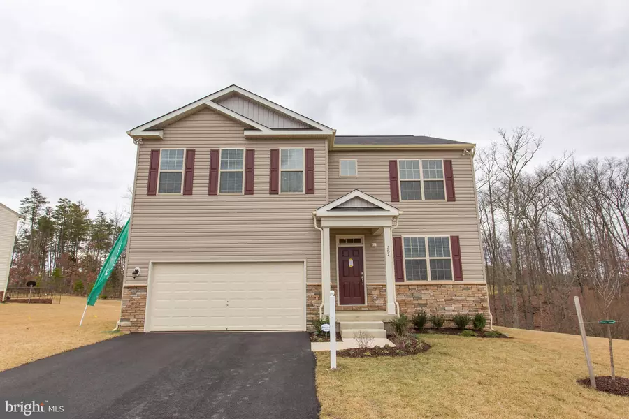 11129 CROSS FIELDS DR, Waynesboro, PA 17268