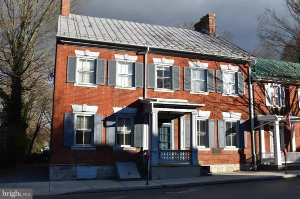 39 MAIN STREET N, Mercersburg, PA 17236