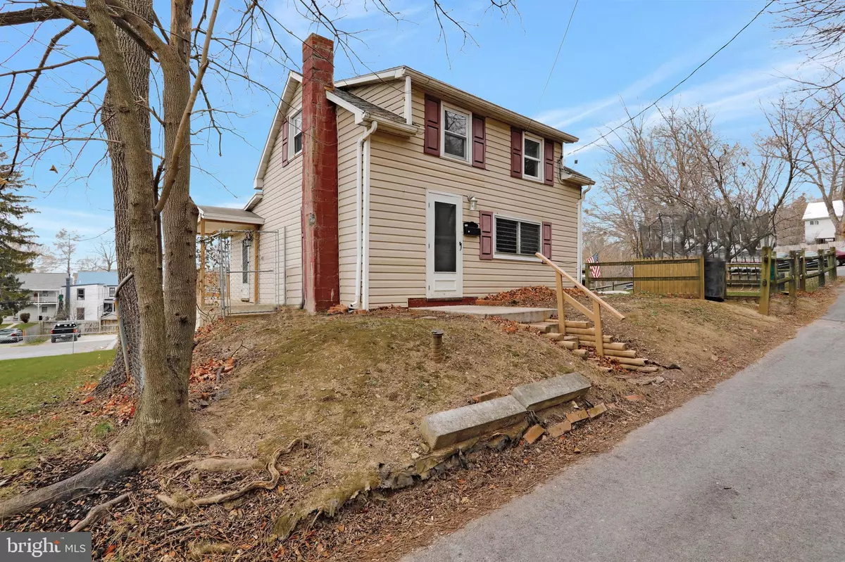 Waynesboro, PA 17268,60 LOCUST ST