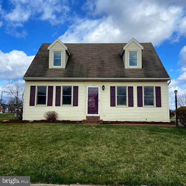 1907 CLINTON AVE, Chambersburg, PA 17201