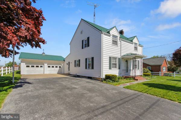 11595 ORCHARD RD, Waynesboro, PA 17268