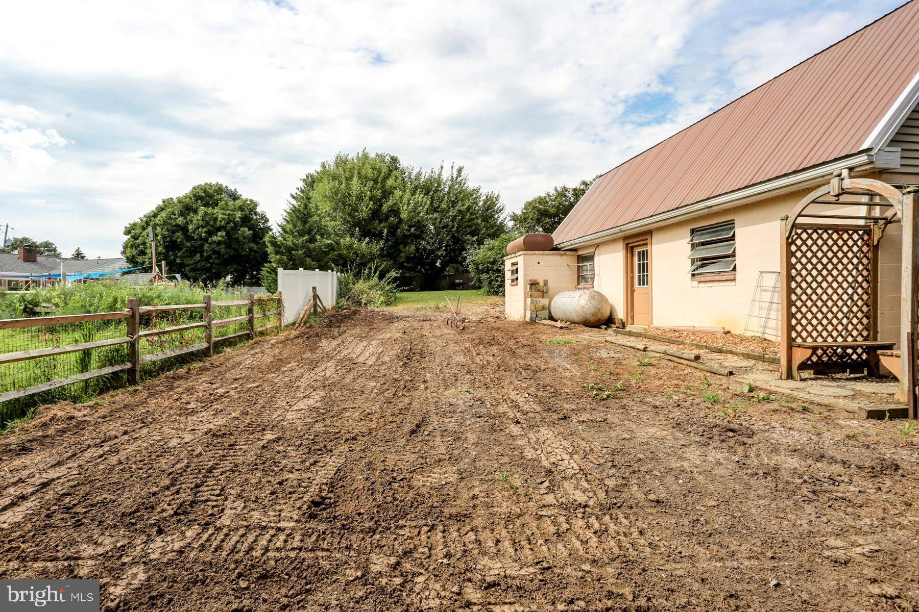 Lancaster, PA 17602,38 EASTBROOK RD
