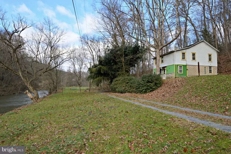 123 HORSE HOLLOW RD, Pequea, PA 17565