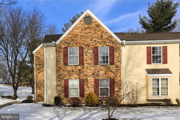 190 OAK KNOLL CIR, Millersville, PA 17551